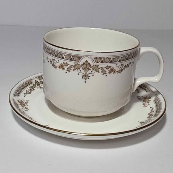 Royal Doulton Teacup and Saucer Repton Vintage - Picture 2 of 7